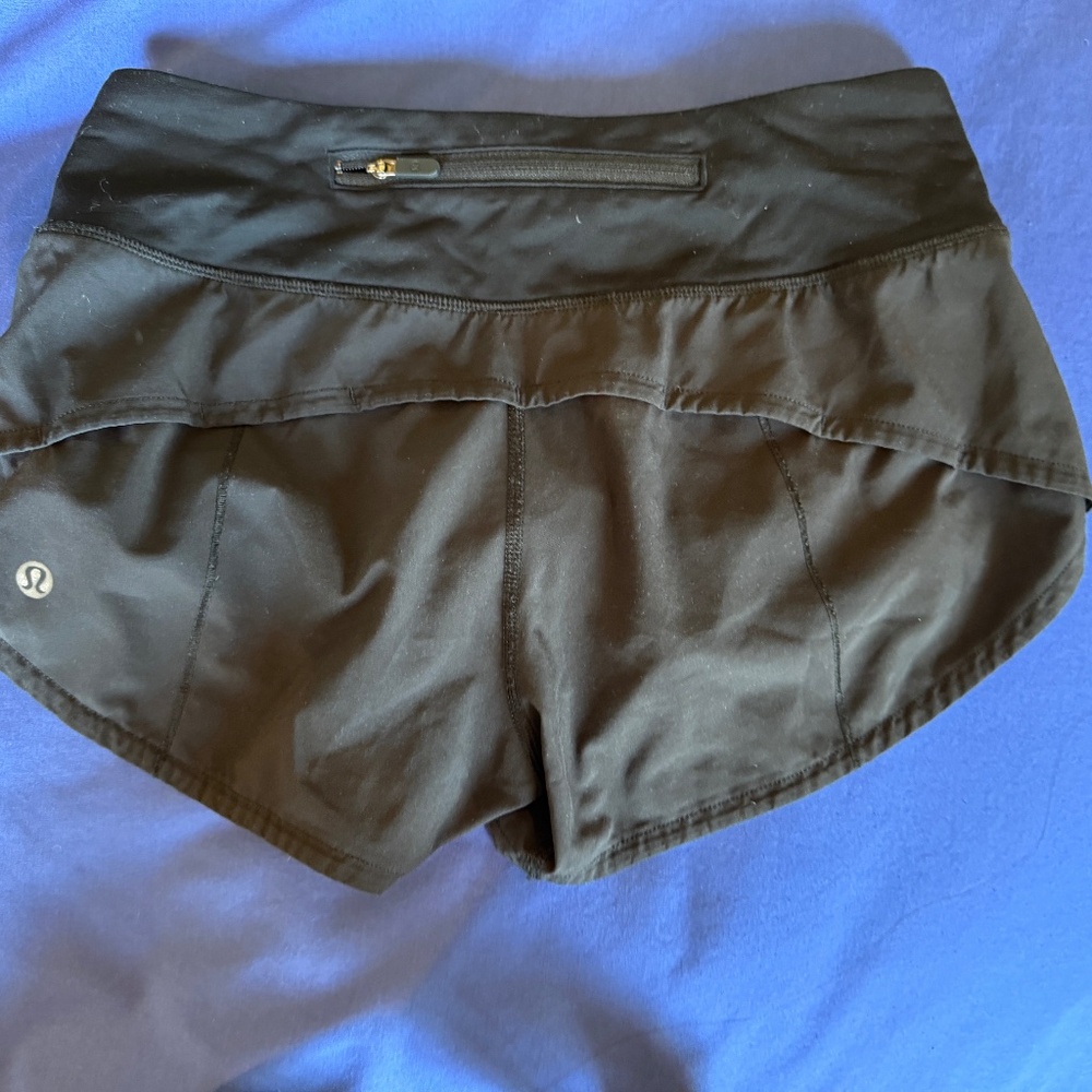black Lululemon shorts 2 reg